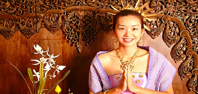 タイ民族衣装撮影500バーツ 装飾品付き ブルーアイランドプーケット